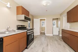 706 N Prairie St, Bloomington, IL 61701 - Photo 5