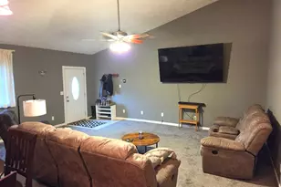 201 E Cleveland St, Heyworth, IL 61745 - Photo 11