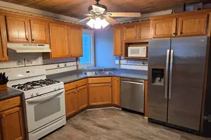 201 E Cleveland St, Heyworth, IL 61745 - Photo 3