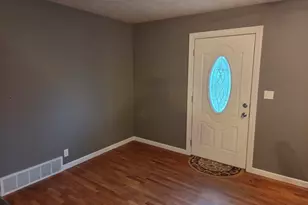 201 E Cleveland St, Heyworth, IL 61745 - Photo 33