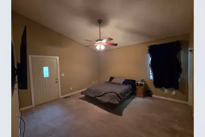 201 E Cleveland Street, Heyworth, IL 61745 - Photo 19