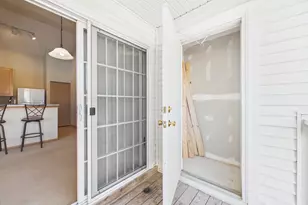 917 Silverstone Dr, Carpentersville, IL 60110 - Photo 29