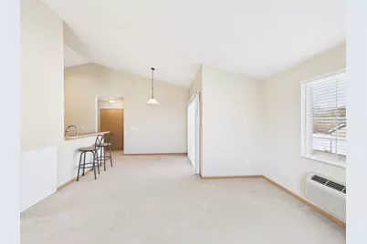 917 Silverstone Drive #917, Carpentersville, IL 60110 - Photo 9