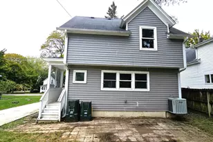 121 Fourth St, Libertyville, IL 60048 - Photo 5