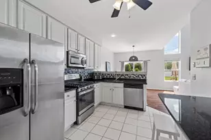 21543 Eich Dr, Crest Hill, IL 60403 - Photo 7