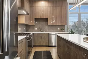 3518 W Wolfram St, Chicago, IL 60618 - Photo 11