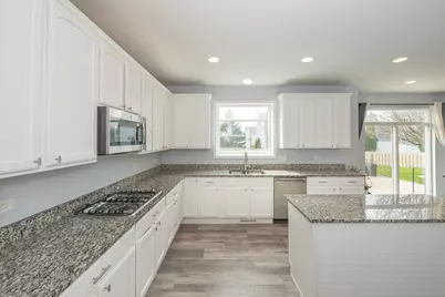 2868 Liberty Lakes Boulevard, Wauconda, IL 60084 - Photo 11