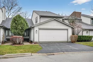 107 Chicory Ct, Rolling Meadows, IL 60008 - Photo 1