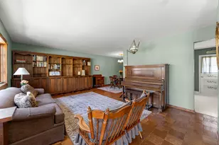 229 Illinois St, Park Forest, IL 60466 - Photo 7