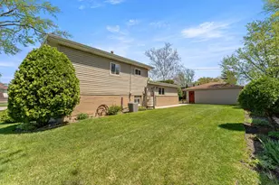 229 Illinois St, Park Forest, IL 60466 - Photo 5