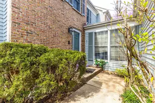 851 Sutton Ct, Lincolnshire, IL 60069 - Photo 3