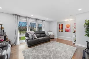 18441 Marshfield Ave, Homewood, IL 60430 - Photo 5