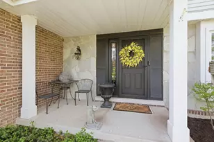 6662 Breckenridge Rd, Lisle, IL 60532 - Photo 3