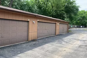 5S070 Pebblewood Ln, Naperville, IL 60563 - Photo 13
