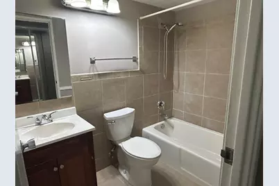 5S070 Pebblewood Lane #G11, Naperville, IL 60563 - Photo 11