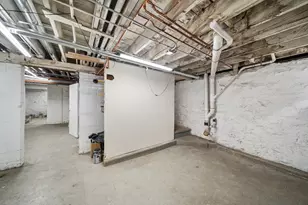 323 S Hale St, Wheaton, IL 60187 - Photo 31