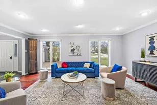 2409 The Strand, Northbrook, IL 60062 - Photo 3