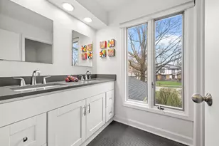 2409 The Strand, Northbrook, IL 60062 - Photo 29