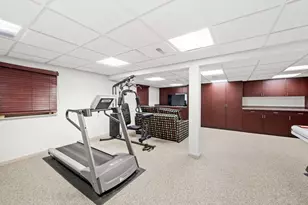 2409 The Strand, Northbrook, IL 60062 - Photo 37