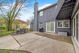 2409 The Strand, Northbrook, IL 60062 - Photo 39