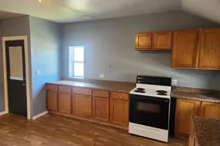 106 W Comanche Ave, Shabbona, IL 60550 - Photo 5