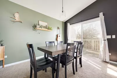 1002 Castleshire Drive, Woodstock, IL 60098 - Photo 7