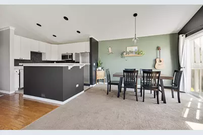 1002 Castleshire Drive, Woodstock, IL 60098 - Photo 9