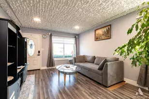 7828 Lotus Ave, Burbank, IL 60459 - Photo 9