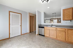 1643 Sandcastle Ln, Pingree Grove, IL 60140 - Photo 9