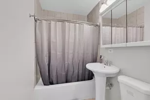 1275 Bloomingdale Rd, Glendale Heights, IL 60139 - Photo 9