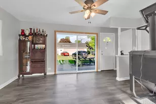 1275 Bloomingdale Rd, Glendale Heights, IL 60139 - Photo 13