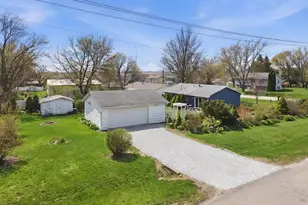 200 Ramona Ave, Rochelle, IL 61068 - Photo 3