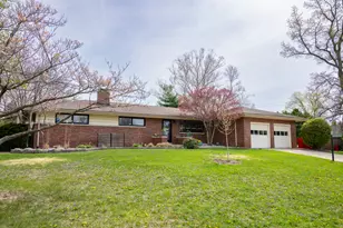 1104 S Westlawn Ave, Champaign, IL 61821 - Photo 3