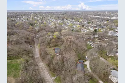 1031 27th Street, Moline, IL 61265 - Photo 3