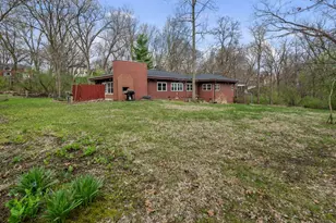 1031 27th St, Moline, IL 61265 - Photo 11