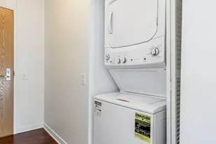 757 N Orleans St, Chicago, IL 60654 - Photo 9