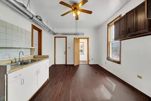 2631 S Sawyer Ave, Chicago, IL 60623 - Photo 9