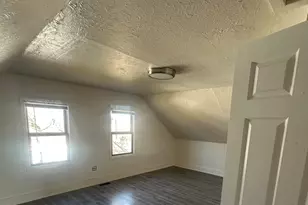 410 Ivanhoe Rd, Grayslake, IL 60030 - Photo 5