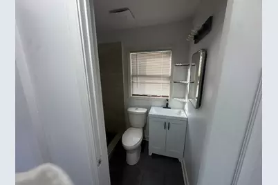 410 Ivanhoe Road, Grayslake, IL 60030 - Photo 7