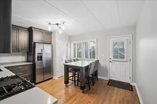 319 S Vine Ave, Park Ridge, IL 60068 - Photo 9