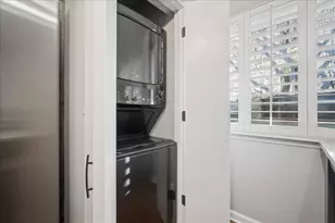 319 S Vine Ave, Park Ridge, IL 60068 - Photo 15