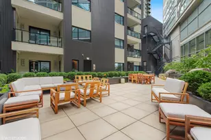 668 N Kingsbury St, Chicago, IL 60654 - Photo 21