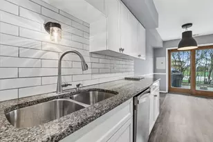 9239 Hartwood Ct, Orland Park, IL 60462 - Photo 7