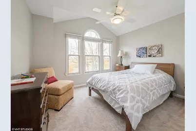 445 Blue Ash Drive, Buffalo Grove, IL 60089 - Photo 13