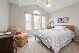 445 Blue Ash Dr, Buffalo Grove, IL 60089 - Photo 13