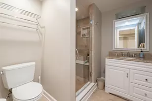 445 Blue Ash Dr, Buffalo Grove, IL 60089 - Photo 15