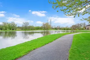 45 S Driveway, Glen Ellyn, IL 60137 - Photo 33