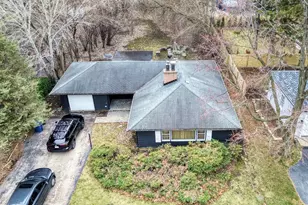 270 E St Charles Rd, Elmhurst, IL 60126 - Photo 11