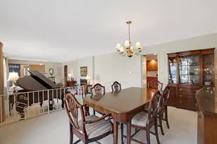 835 Timberline Dr, Glenview, IL 60025 - Photo 11