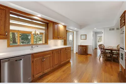 835 Timberline Drive, Glenview, IL 60025 - Photo 15